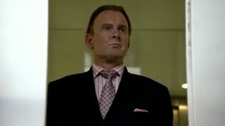 Mickey and Ash's city dealing scam - Hustle - BBC