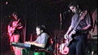ho-hum plays "Ordinary People" at Vino's