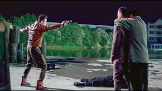 敵人挾持國軍長官，以為勝券在握，不料男子是神槍手，反手握槍將敵人擊斃！