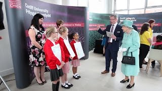Y Frenhines yn agor Canolfan Ymchwil Delweddu'r Ymennydd (fideo 360°)