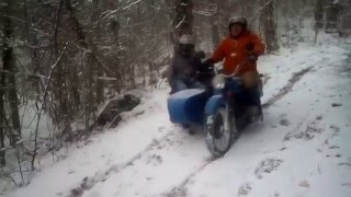 Мото Урал VS к750 по снегу крым