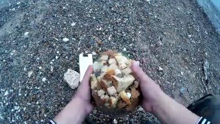 Как зарядить кормушку для поплавочной ловли на течении и обустроить место ловли