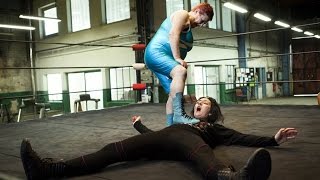 VIDEOBUSTER zeigt DIVEN IM RING deutscher Trailer HD zur Wrestling DVD & Blu-ray 2015