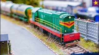 КРУТАЯ ЖЕЛЕЗНАЯ ДОРОГА Поезда и Машинки!!! Видео для детей от Игорюшины Игруши