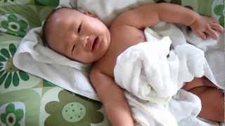 NGUYEN MINH TRIET LUC 5 THANG 11 NGAY TUOI CON CUA TAE IN