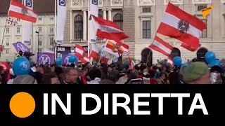 Vienna: nuovo round di protesta contro le restrizioni anti-Covid e l’obbligo vaccinale