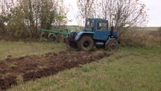 Саморобний трактор на Волині