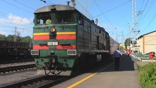 2ТЭ10М-2271 с поездом Новороссийск - Нижний Новгород