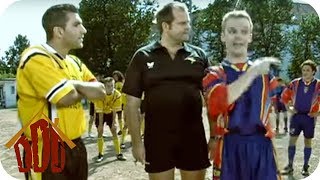 UNENTSCHLOSSENER Fußballspieler | DIE DREISTEN DREI - DIE COMEDY WG | SAT.1 TV