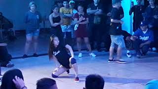 PINAY TEEN TWERK