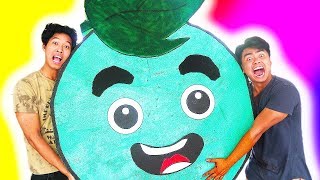 GIANT GUAVA JUICE SQUISHY SURPRISE!!