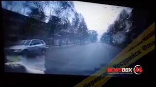 В Уссурийске после аварии малолитражку развернуло и отбросило на обочину