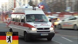 [BERLIN] Krankentransport Hinz am Roten Rathaus auf Einsatzfahrt (Selten)