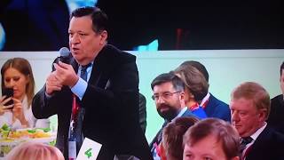 ПМЭФ18.  Макаров наговорил Грефу на энное количество лет колонии :-)