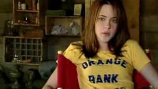 Kristen Stewart's funny supernatural interview on "The Messengers" set with MTV!