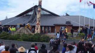 Haida Totem Pole Raising, Old Massett, Haida Gwaii, Queen Charlotte Islandsl