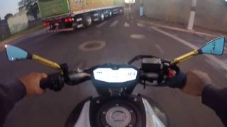 mostrando  lâmpada Xenon da MT-07 rumo ao trabalho