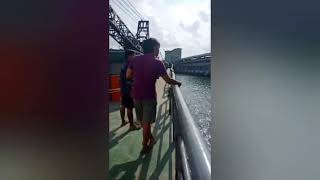PROSES SANDAR LAMBUNG KANAN KAPAL KARGO KE PELABUHAN.. #720HD