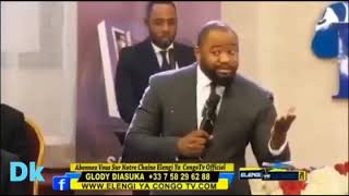 Les envoyés de Moïse Mbiye négociant avec Eliane Act4