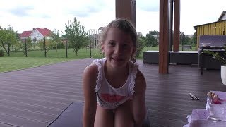 ?MISS SUNNY ABOUT HORSES MANEGE?