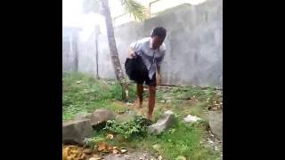Memanjat pohon Kelapa/kambil