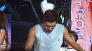 [HD] 2012.08.18 SMTown Seoul - Siwon's Free Hugs - Finale