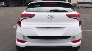 White Hyundai Tucson 2017