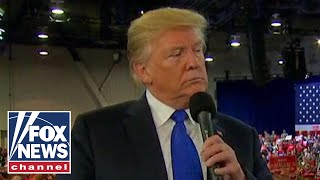 Trump goes one-on-one with Hannity at Las Vegas rally