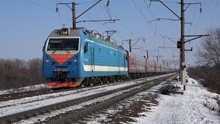 Электровоз ЭП1М-587 с поездом №381 Грозный — Москва