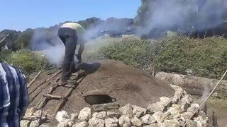 Fabricación artesanal de carbón vegetal