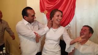 ინციდენტი ია ნადირაძის და როსტომ ნამგალაძის ქორწილში.ias da rostomis qorwilshi.