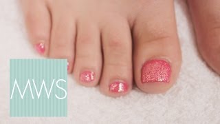 Luxurious Pedicure: Bridal Beauty S01E4/8