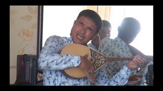 Шымкентті Шулатқан Домбырашы жігіттер