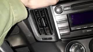 Toyota RAV4 снятие приборной панели