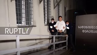 Georgia: Ex-president Saakashvili escorted to prison