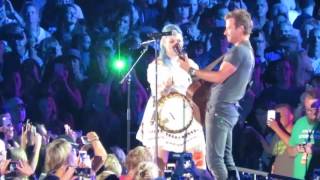Dierks Bentley Elle King Different for Girls CMAfest 2016 Nashville
