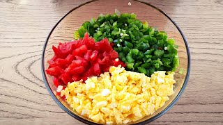 【小穎美食】西紅柿和青椒用這個方法做，不炒，不煮，不涼拌，營養又好吃