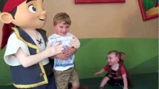 Jake and The Neverland Pirates Jake Plays hide and seek! Disney Junior LIVE! at Disneyworld