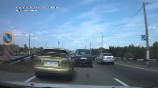 Управделами выбил СТРАЙК на посту ГАИ / Best strike on a road police