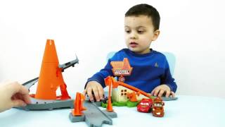 VLOG НАБОР ИЗ МУЛЬТИКА "ТАЧКИ" CARS: COZY CONE SPIRAL RAMPWAY DISNEY PIXAR