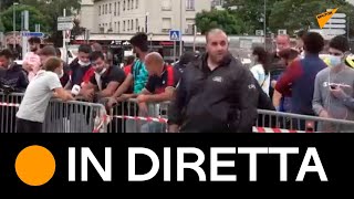 Parigi: tifosi si radunano all'aeroporto in attesa di Messi