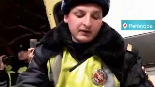 БЕСПРЕДЕЛ ДПС!!! Молодой гаишник мешает медикам оказывать помощь пострадавшему