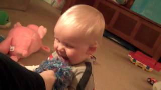 Mom's foot attacks Avett