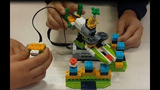 Lego Manipulator Machine - Lego Wedo 2.0 Robotics Education