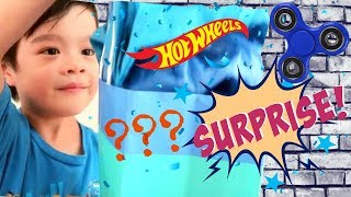 SURPRISE TOYS -- 1st FIDGET SPINNER, World Smallest TOYS, FNAF Prize Corner || END OF SCHOOL REWARD