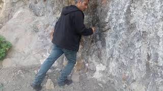 Horasan sıvalı kaya duvar çubukla deneme
