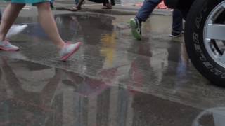 Chicago Rain Puddles, Walking