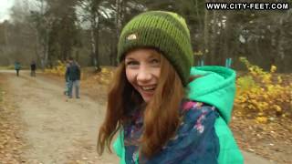 City-Feet.com - Autumn barefoot walk - Tatiana [3]