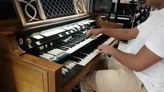 Hammond H-100: Granjeai os Talentos