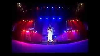 Tara Ullaeus | live performance